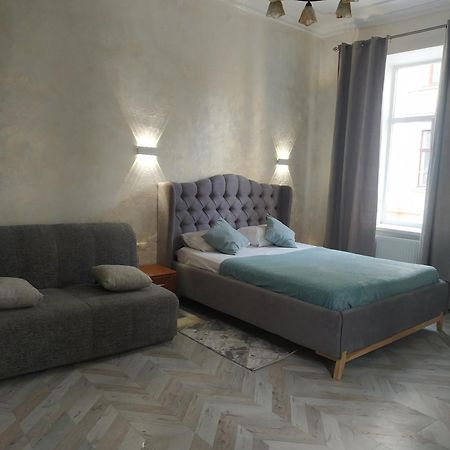 Апартаменти З Виглядом На Історичний Центр Львова Lviv Bagian luar foto